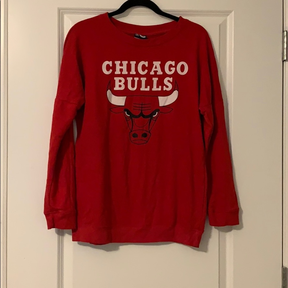 NBA Chicago bulls red sweatshirt size M